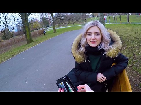 ❤️ Guta zgodnu spermu stranca za novac - pušenje u parku od Eve Elfie ️ Super porno kod nas ❌️❤